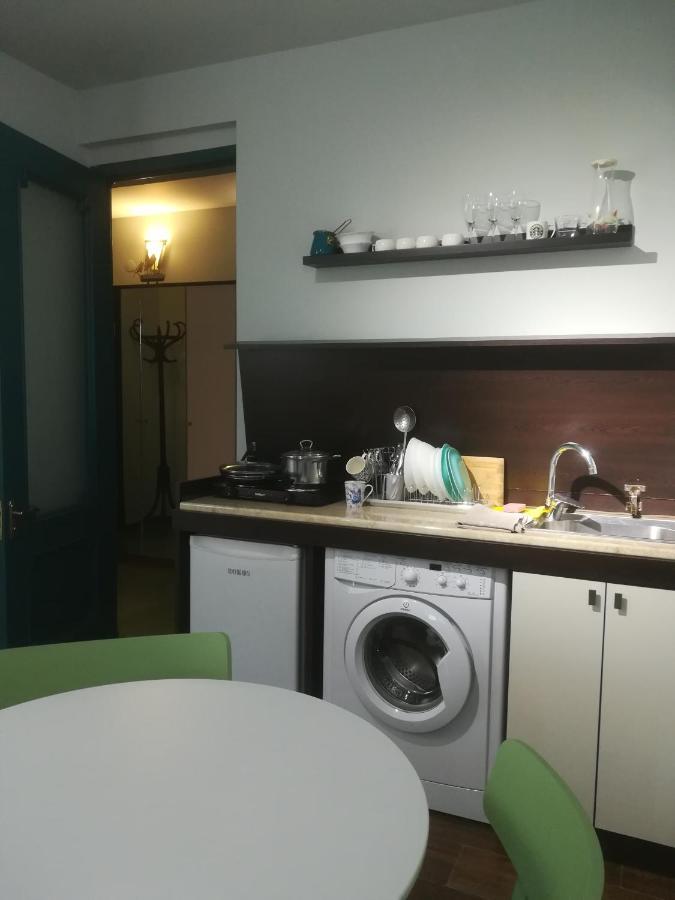 Davka Apartments Batumi Eksteriør billede