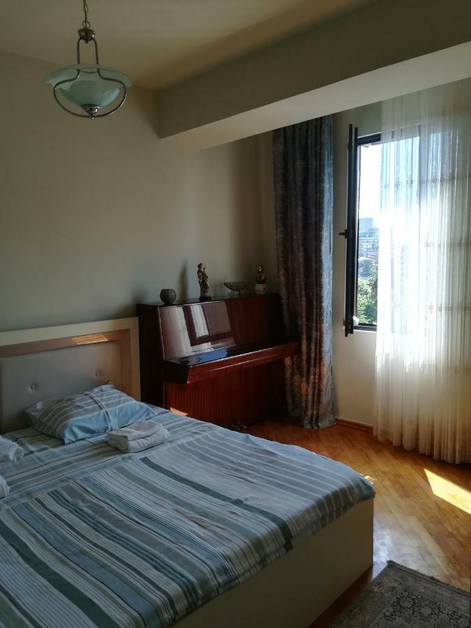 Davka Apartments Batumi Eksteriør billede